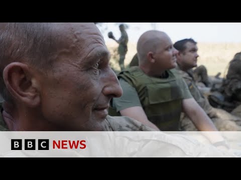 Ukrainian army’s newest recruits prepare for war | BBC News