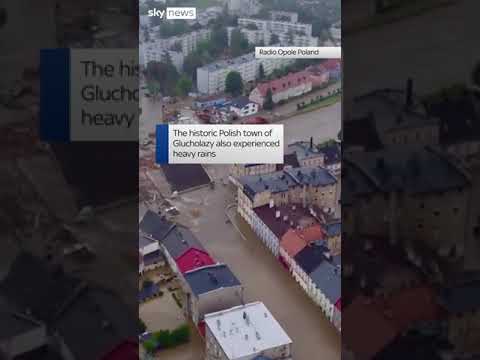 Floods in Europe: Helicopter evacuates woman