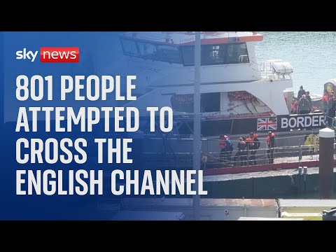 Eight migrants die while attempting to cross English channel