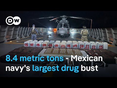 How do drug cartels use submarines and semi-submersibles to smuggle cocaine underwater? | DW News