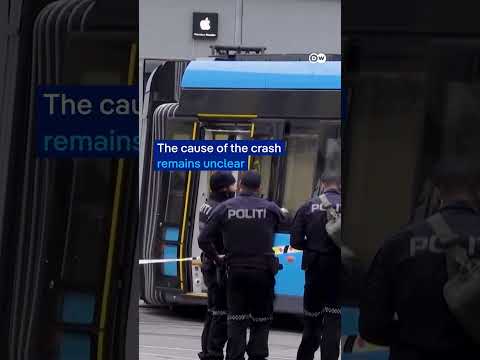 Tram derails and crashes into shop in central Oslo | DW News