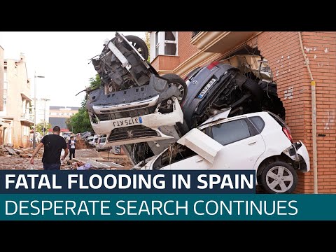 Spain floods: More than 200 killed as anger grows over lack of water and aid | ITV News