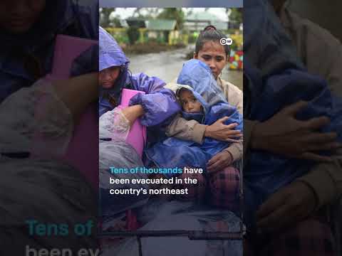 Super typhoon Usagi slams the Philippines | DW News