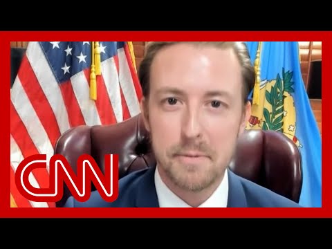 CNN anchor presses superintendent who ordered schools to show video of him leading prayer