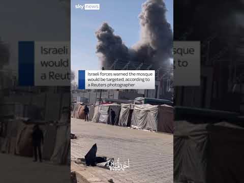 Moment Israeli missile hits mosque