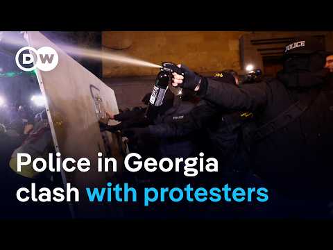 Fresh protests in Georgia as government suspends negotiations to join the EU | DW News