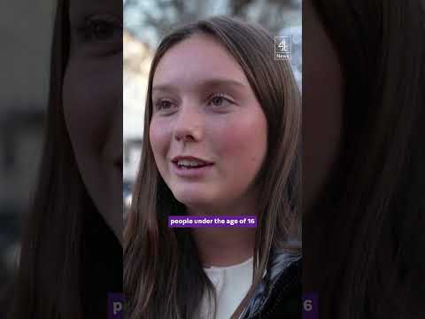 Londoners react to Australian social medi aban for under-16s