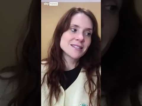Singer on selling ‘bum for cash’