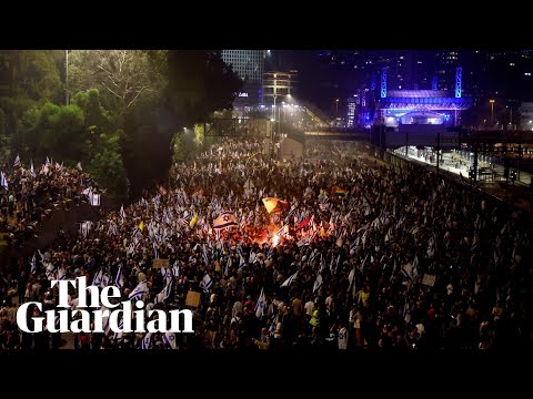 Protests erupt across Tel Aviv and Jerusalem after defence minister sacking