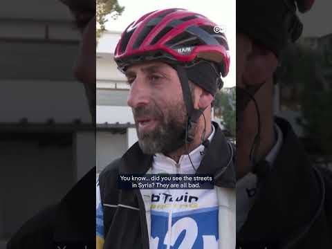 Syrians go through the Assad family villa | DW News