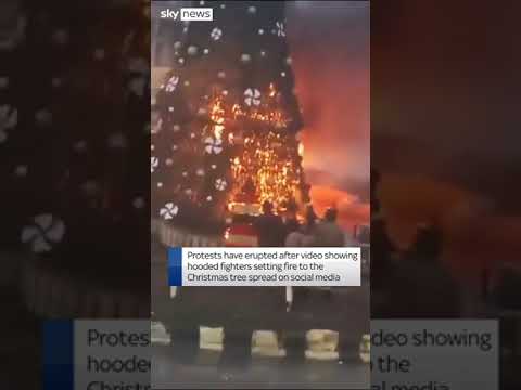 Christmas tree set on fire in Syria