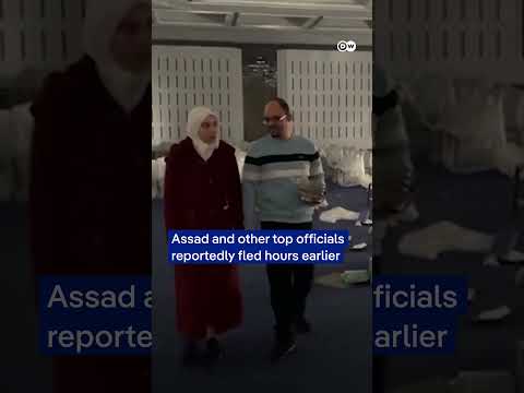 Syrians walk through presidential palace after Assad flees Damascus | DW News