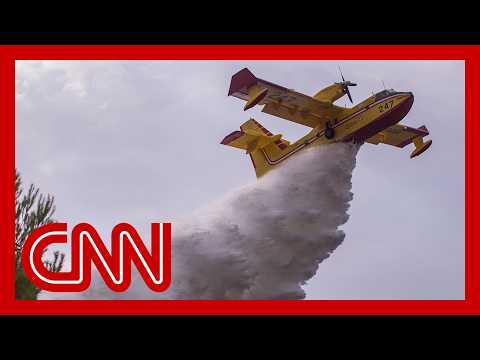 See inside a ‘Super Scooper’ fighting wildfires in California