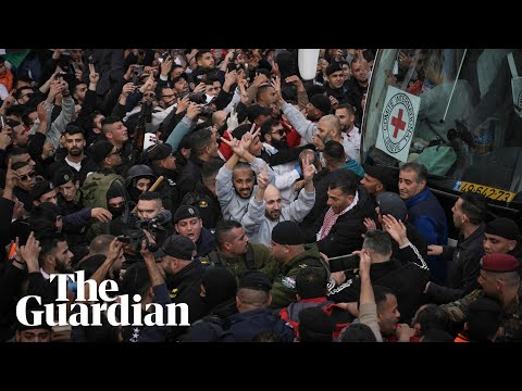Palestinians welcome freed prisoners as part of ceasefire deal