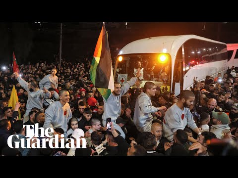Palestinian prisoners released in third exchange with Israel