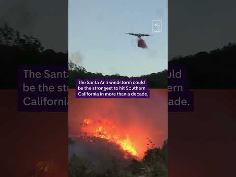 30,000 flee Los Angeles wildfires