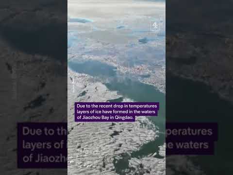 Drop in temperatures creates frozen sea in China