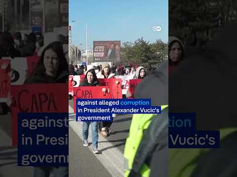 Serbian students complete a 100 kilometer relay run as part of their protest | DW News