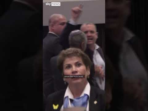 Politicians removed after heckling Netanyahu