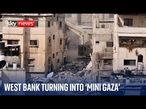 West Bank areas ‘turning into mini-Gaza’ as Israeli troops bulldoze homes
