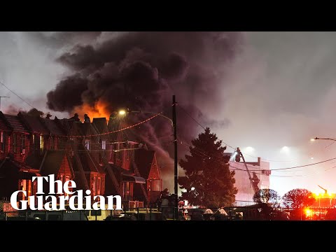 Six killed as medical jet crashes in Philadelphia