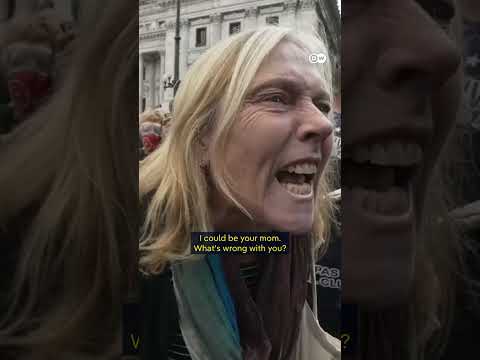 Argentina: Protests against Milei’s pension reforms turn violent | DW News