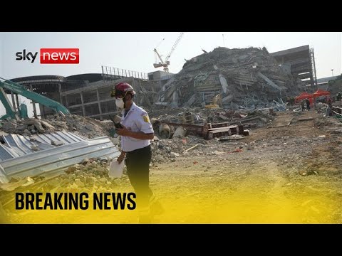 Collapsed buildings and people evacuated in Bangkok after earthquakes in Myanmar | LIVE