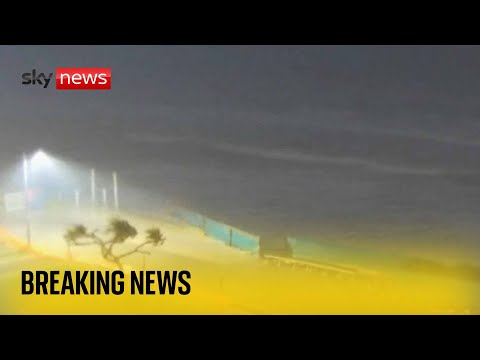 BREAKING: Cyclone Alfred closes in on Australia’s Gold Coast
