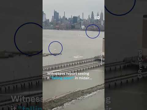 Videos show Helicopter crashing into New York’s Hudson River, killing all 6 people on board