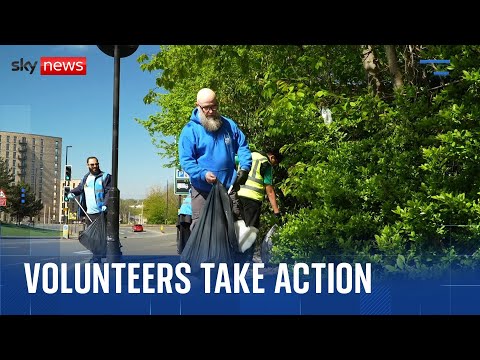 Birmingham bin strikes: How volunteers are taking action to avoid ‘drowning in rubbish’