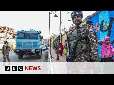 Hunt for militants who killed tourists in Kashmir in deadly attack | BBC News