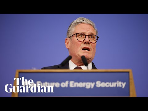 UK going ‘all out’ to to be a clean energy superpower, says Starmer