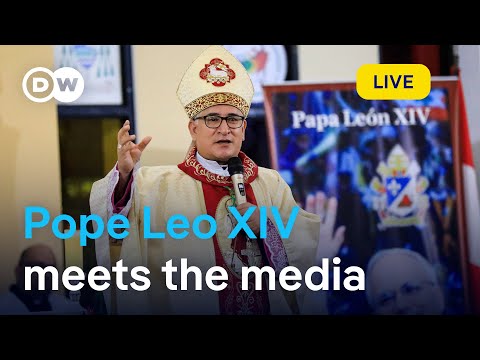 Live: New American pope meets the media in the Vatican | DW News