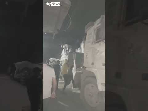 Flour arrives at Gaza bakeries