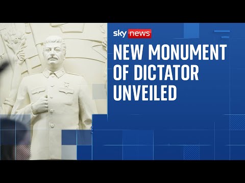 New Joseph Stalin statue on show in Moscow metro