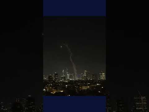 Iran begins retaliatory strikes on Israel | DW News