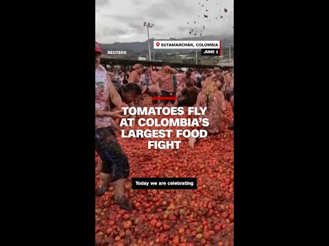 Tomatoes fly at Colombia’s largest food fight
