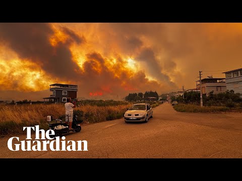 Wildfires rage across Turkey’s Izmir province