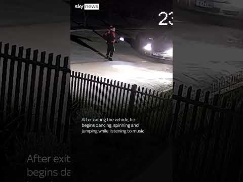 Dancing thief steals $5,000 worth of laptops