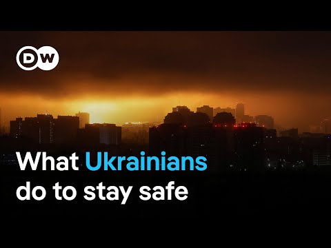 Ukrainians get creative to cope with Russia’s nightly drone attacks | DW News