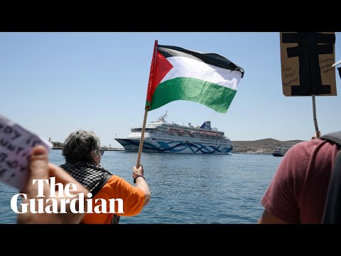 Gaza protesters cheer as Israeli cruise liner stops outside Syros port