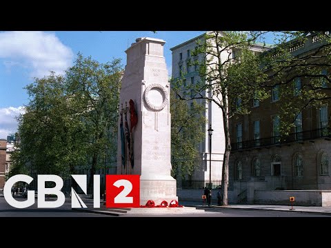 WATCH: Dawn piper at the Cenotaph on VJ Day