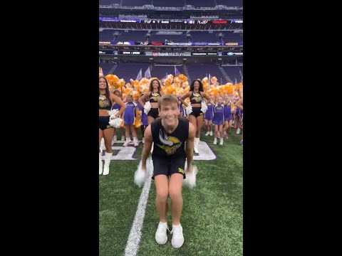 Vikings face backlash after two male cheerleaders join team