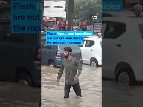 Karachi left underwater by flooding | DW News