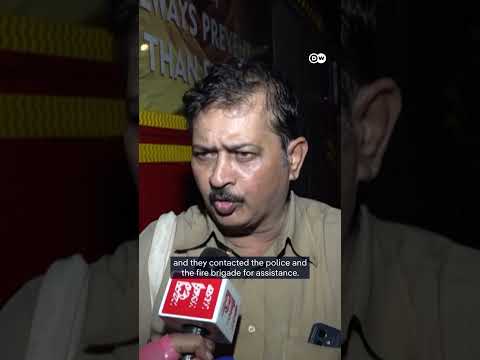 Mumbai monorail stuck on elevated track amid heavy rains | DW News