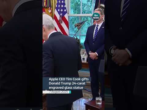 Apple CEO Tim Cook gifts Donald Trump 24-carat engraved glass statue #itvnews