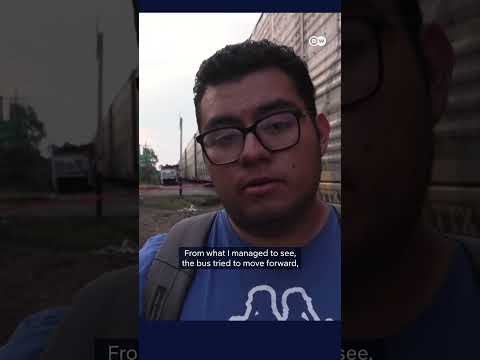 At least 10 dead after a double-decker bus and and train collide near Mexico City | DW News