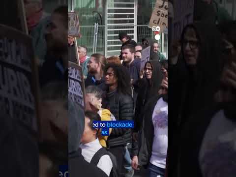 France faces nationwide “Bloquons Tout” protests | DW News