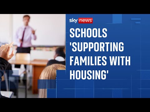 Schools ‘left to pick up the pieces’ from ‘crumbling public services’, says teaching union