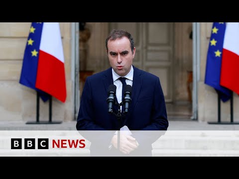 French PM Sébastien Lecornu tries to avert new election as political crisis continues | BBC News